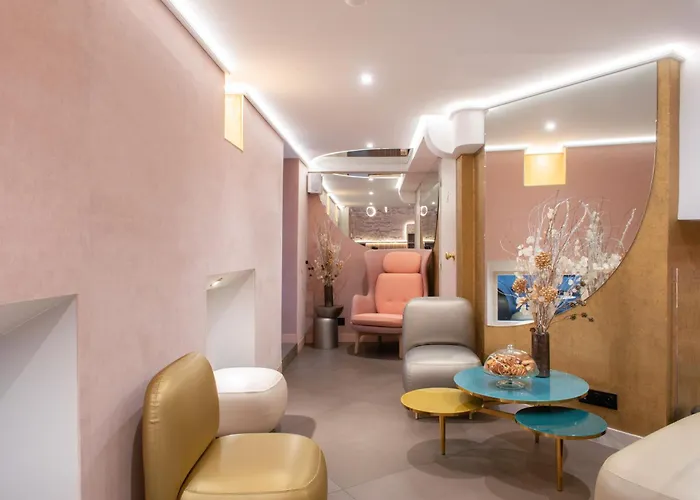 Hotel Arc Elysées 3*