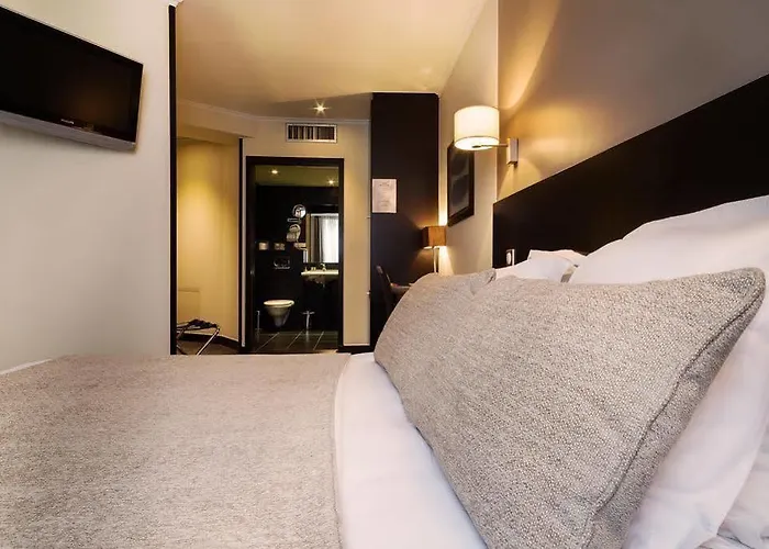 Hotel Arc Elysées 3*