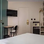 Hotel Arc Elysees 3*