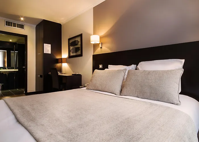 Hotel Arc Elysées 3*