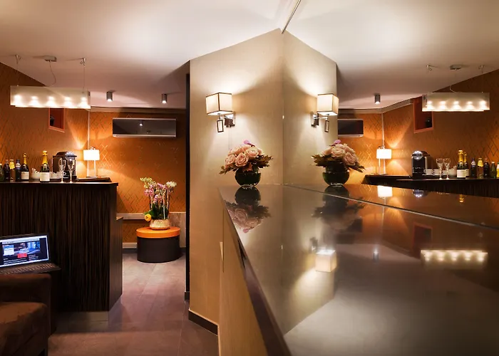 Hotel Arc Elysées 3*