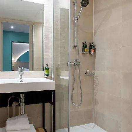 Hotell Arc Elysees 3*