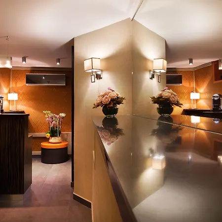 Hotell Arc Elysees 3*