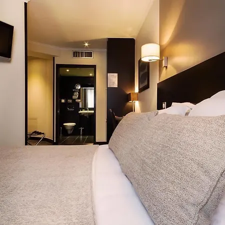 Hotell Arc Elysees 3*