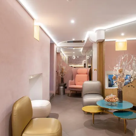 Hotel Arc Elysees 3*