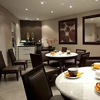 Arc Elysees מלון פריז